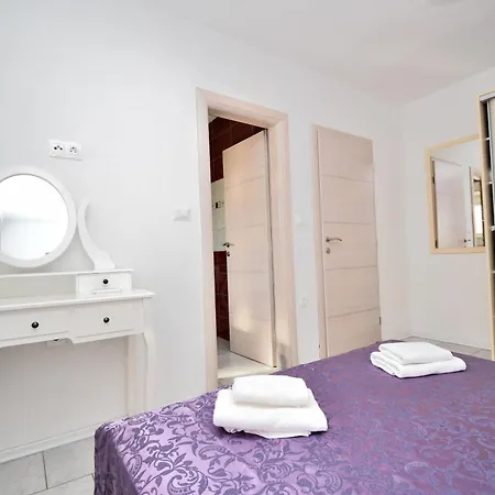 House Perci 2 Tar-Vabriga