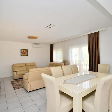 House Perci 2 Сasa de vacaciones Tar-Vabriga
